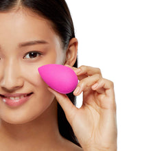 Load image into Gallery viewer, beautyblender® Queen
